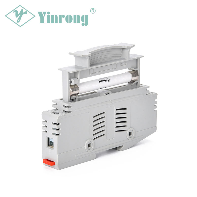 Nima uchun 1500VDC 30A 10 × 85 mm quyoshli PV DIN temir yo'l sug'urta ushlagichi zamonaviy quyosh energiyasi tizimlari uchun muhim xavfsizlik komponentidir